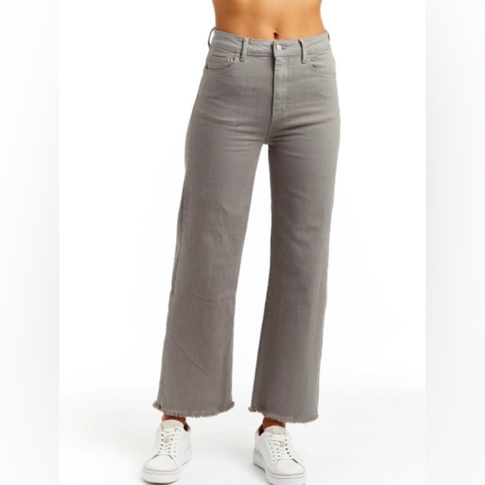 Tractr Alice High-Rise Wide Ankle Crop Grey Jeans